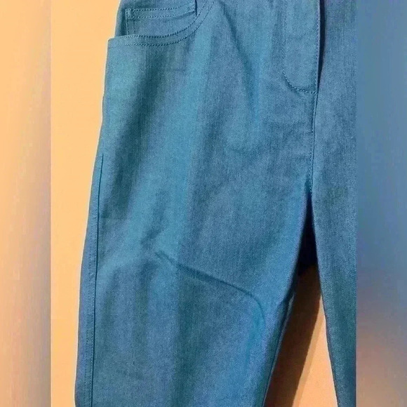 ST. John Blue Mid-Rise Skinny Leg Cropped Jeans USA
Size 6 - Picture 6 of 8